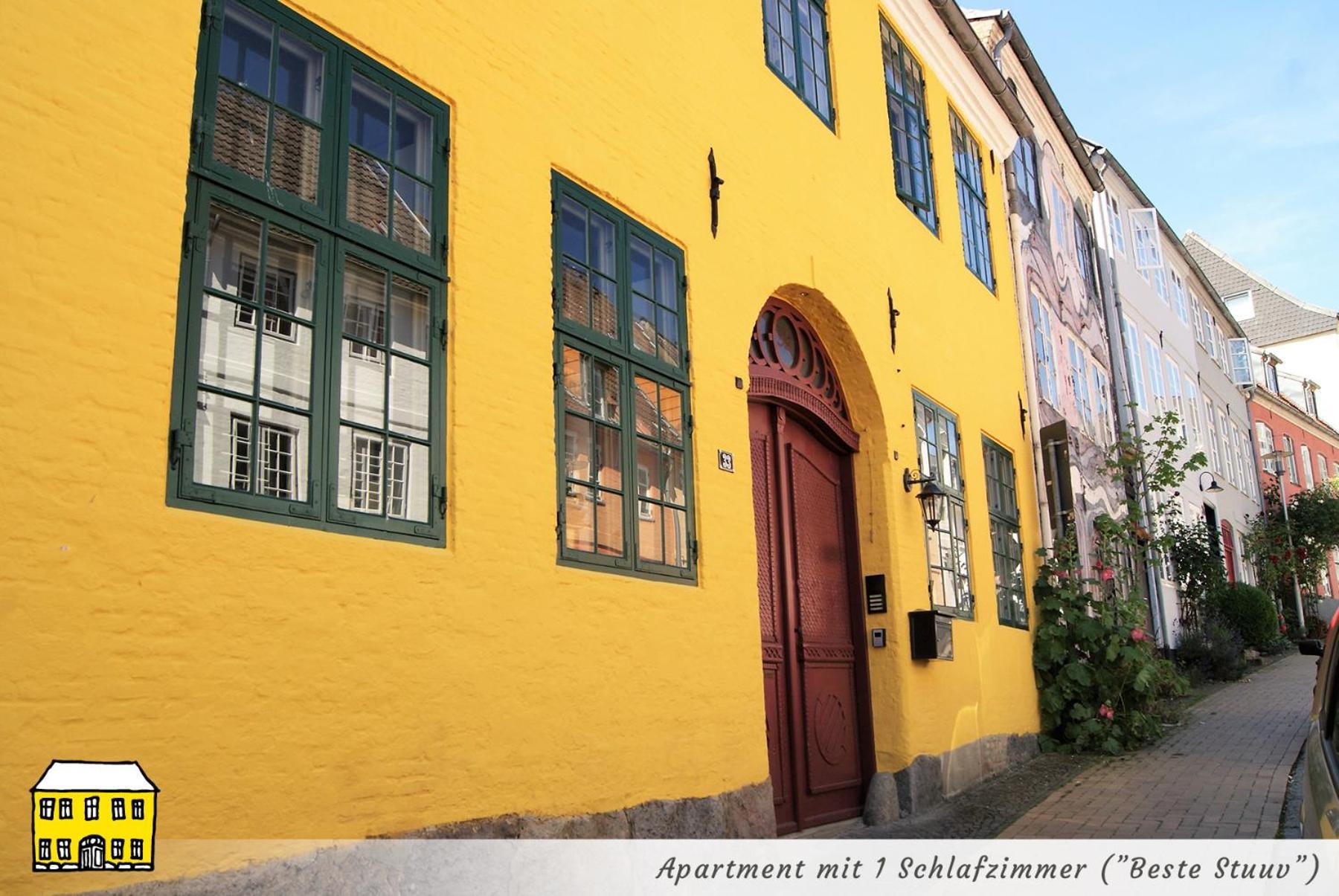 Das Gelbe Haus - Drei Besondere Ferienwohnungen Flensburgo Exterior foto